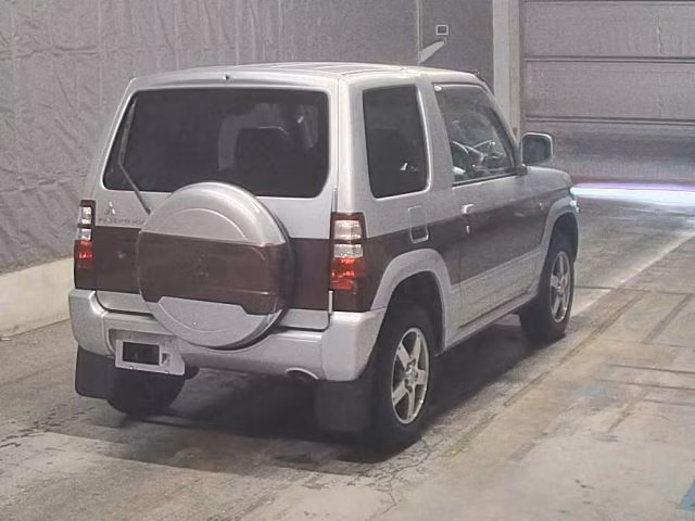 MITSUBISHI PAJERO MINI
