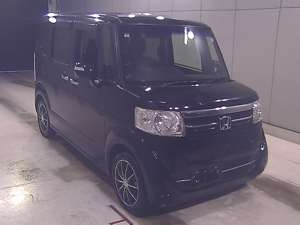 HONDA N-BOX