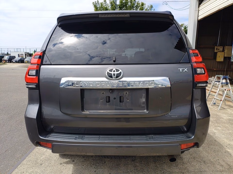 TOYOTA LAND CRUISER PRADO