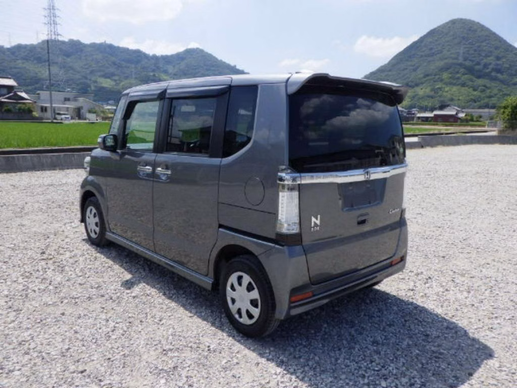 HONDA N-BOX