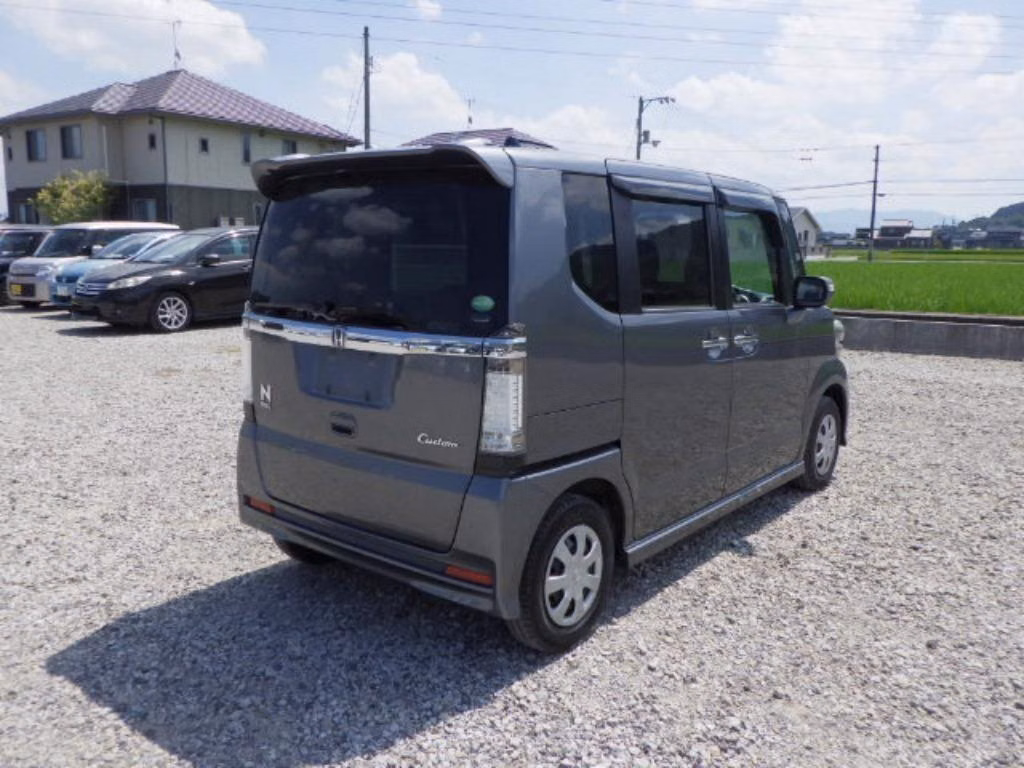 HONDA N-BOX