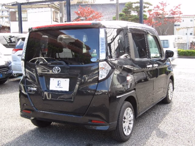 TOYOTA TANK