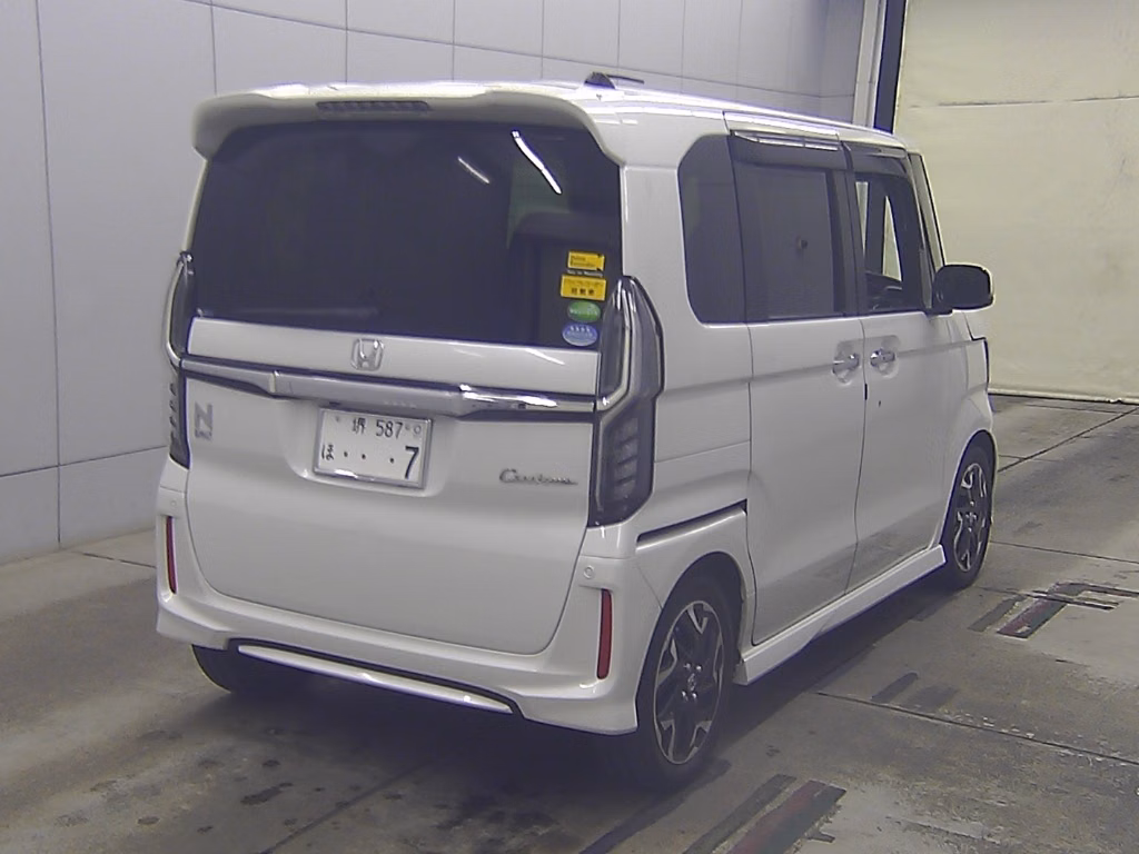 HONDA N-BOX