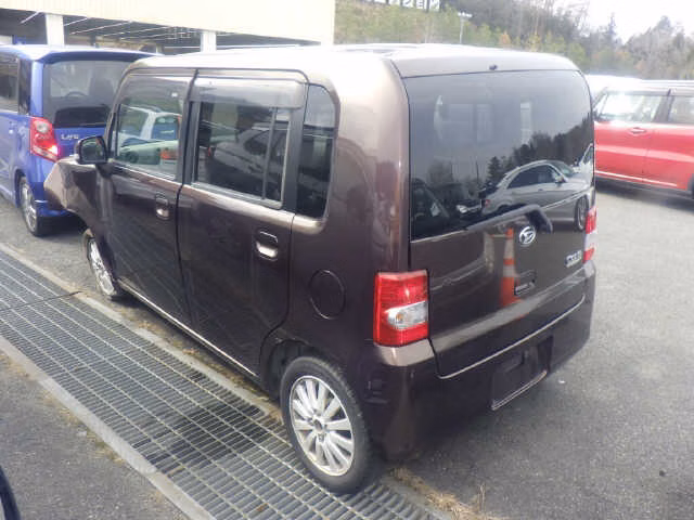 DAIHATSU MOVE CONTE