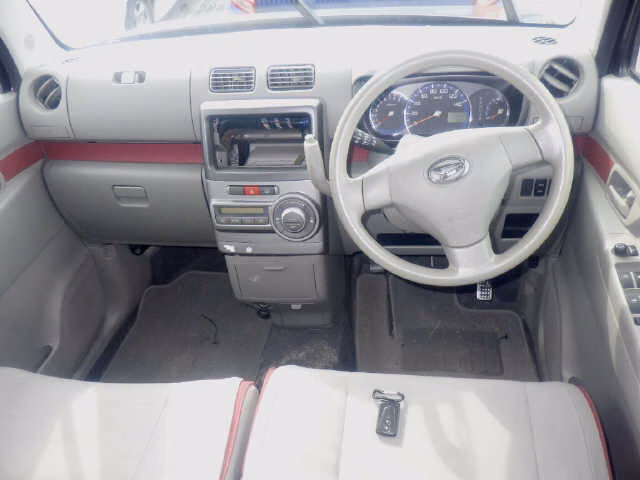 DAIHATSU MOVE CONTE