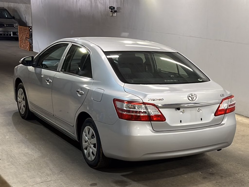 TOYOTA PREMIO
