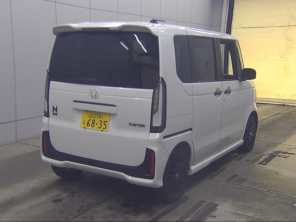 HONDA N-BOX