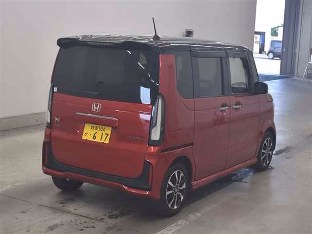 HONDA N-BOX
