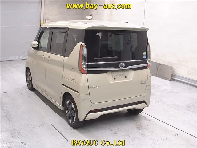 NISSAN ROOX