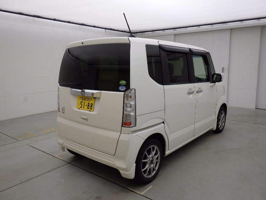 HONDA N-BOX