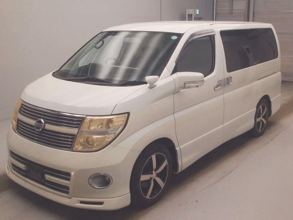 NISSAN ELGRAND