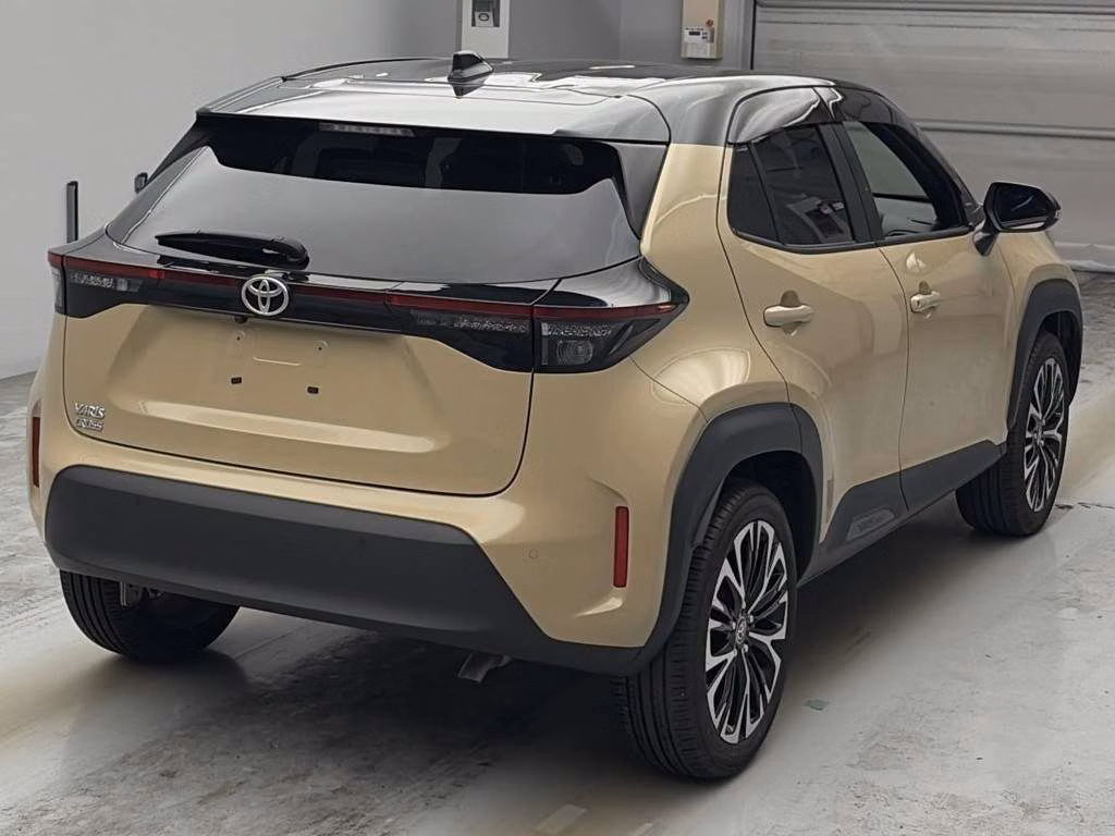 TOYOTA YARIS CROSS