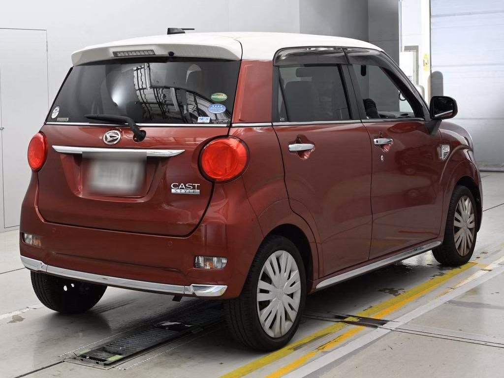 DAIHATSU CAST