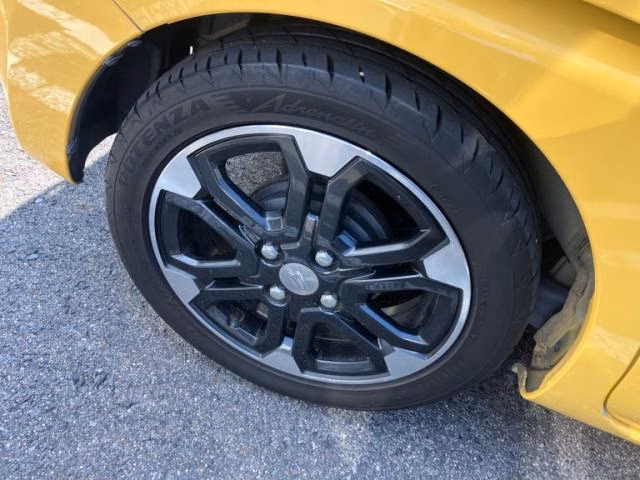 DAIHATSU WAKE