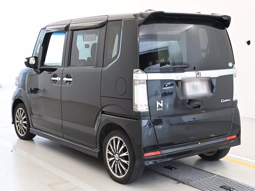 HONDA N-BOX