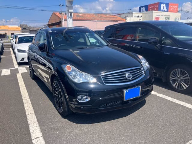 Nissan Skyline Crossover