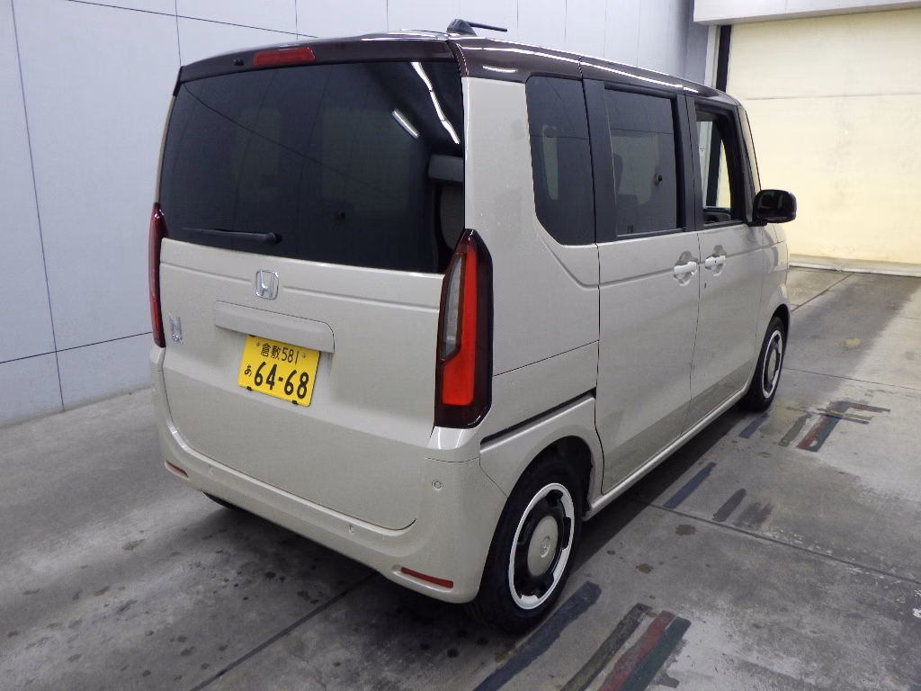HONDA N-BOX