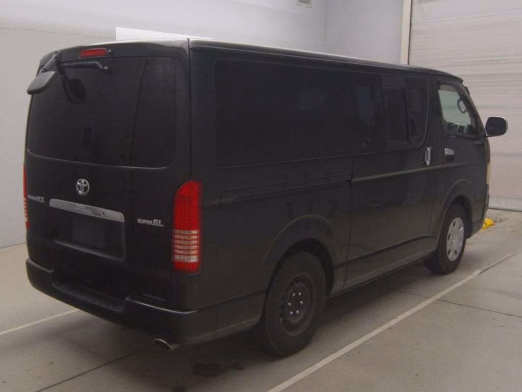 TOYOTA REGIUS ACE