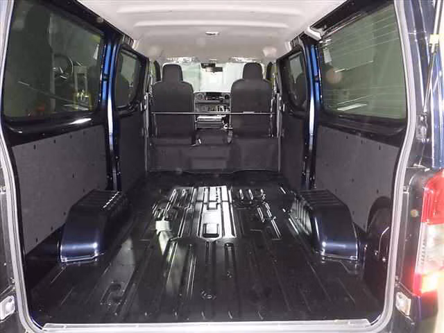 NISSAN CARAVAN