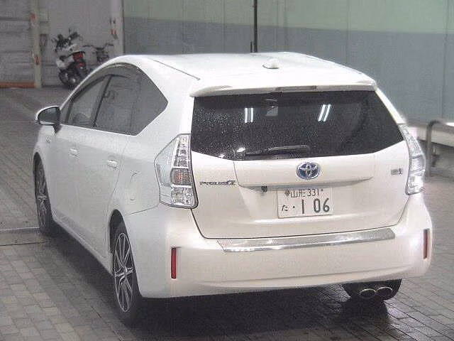 TOYOTA PRIUS ALPHA