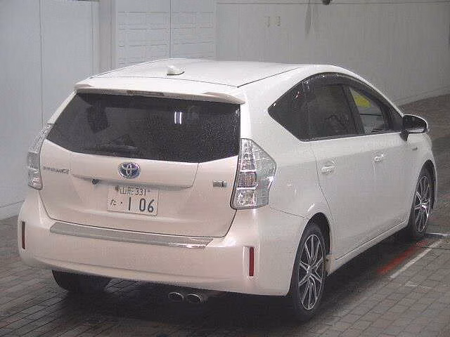 TOYOTA PRIUS ALPHA
