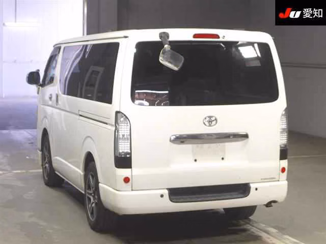 TOYOTA REGIUS ACE
