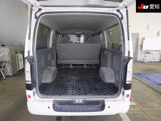 TOYOTA REGIUS ACE