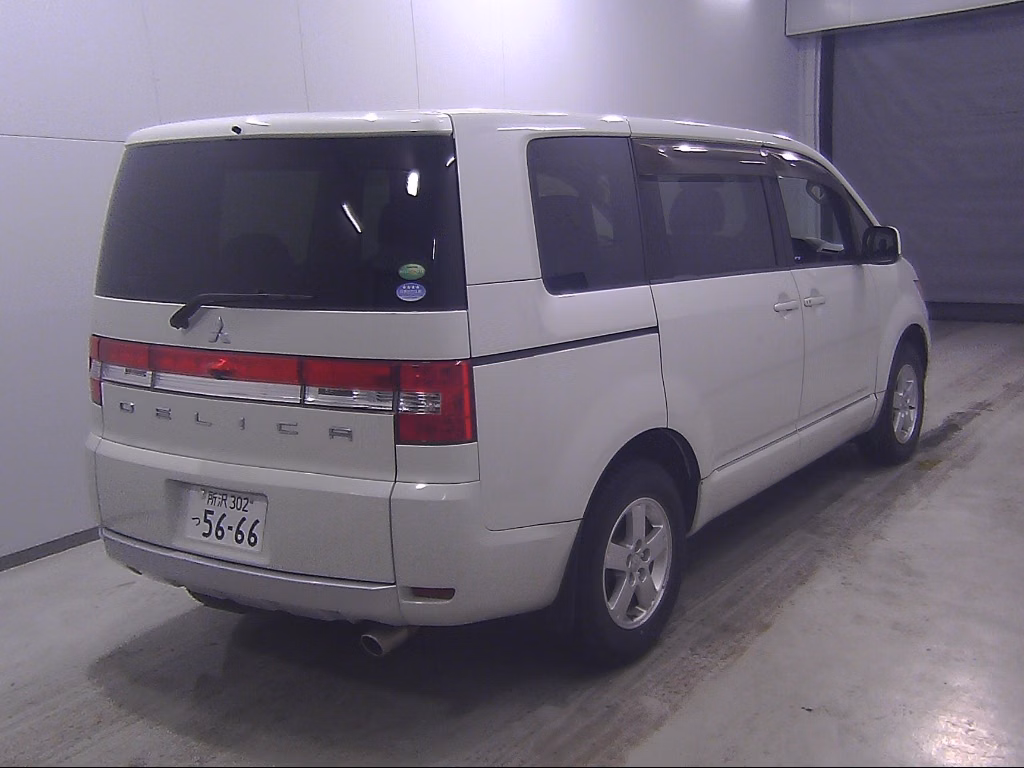 MITSUBISHI DELICA D:5