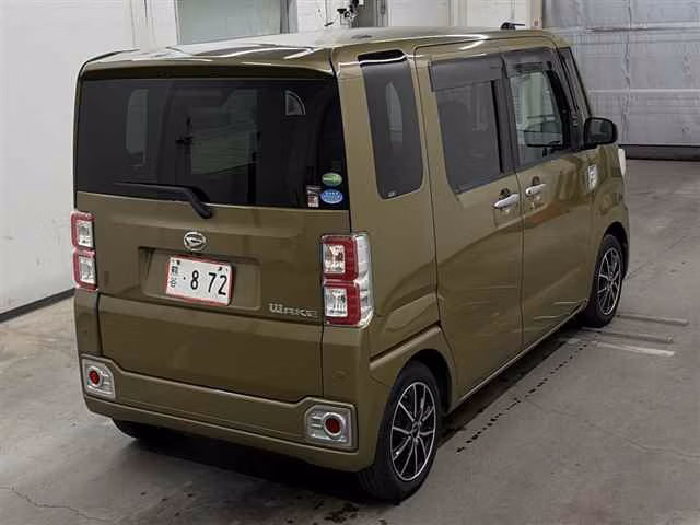 DAIHATSU WAKE