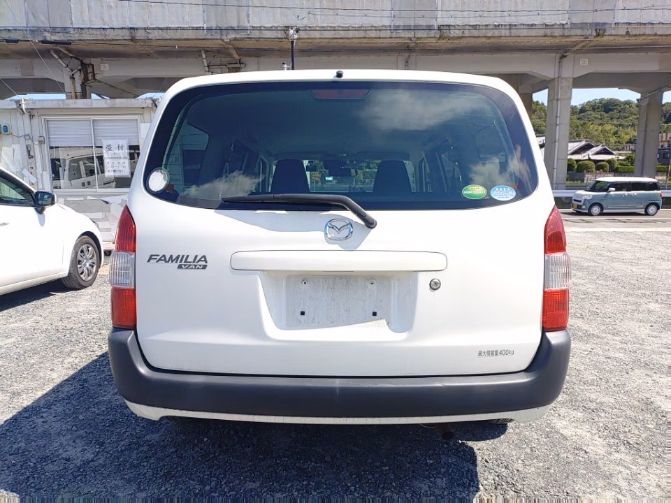 MAZDA FAMILIA