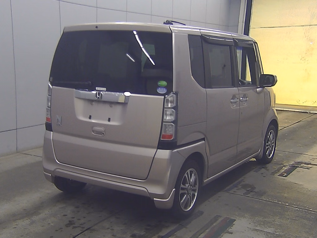 HONDA N-BOX