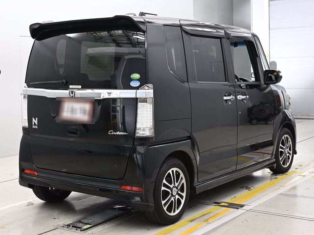 HONDA N-BOX