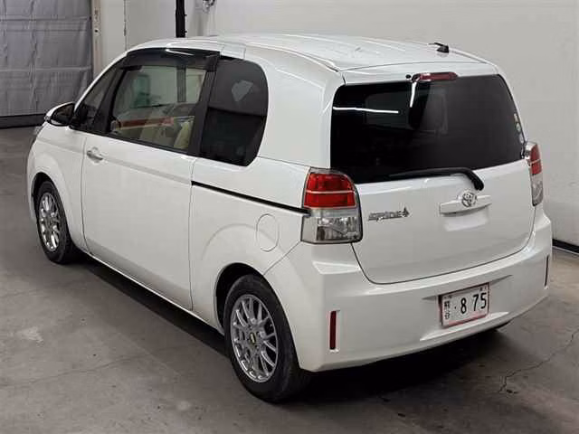 TOYOTA SPADE