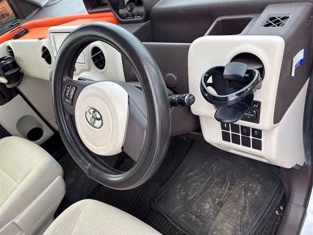 TOYOTA SPADE