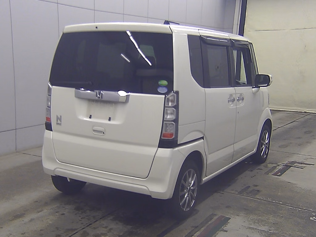 HONDA N-BOX