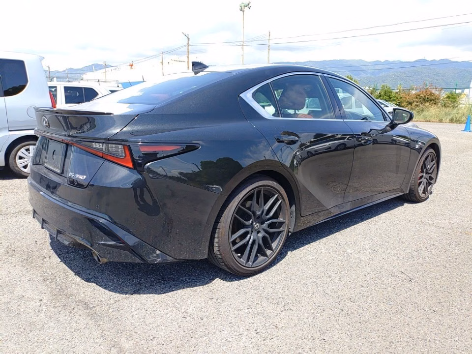 LEXUS IS350