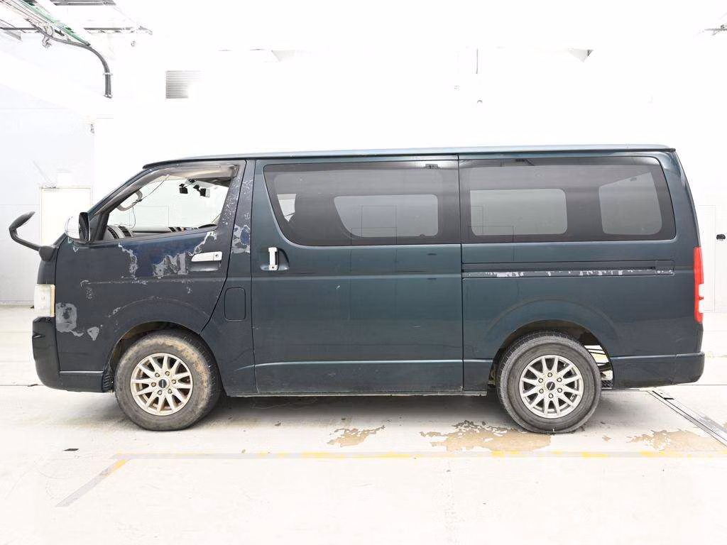 TOYOTA REGIUS ACE