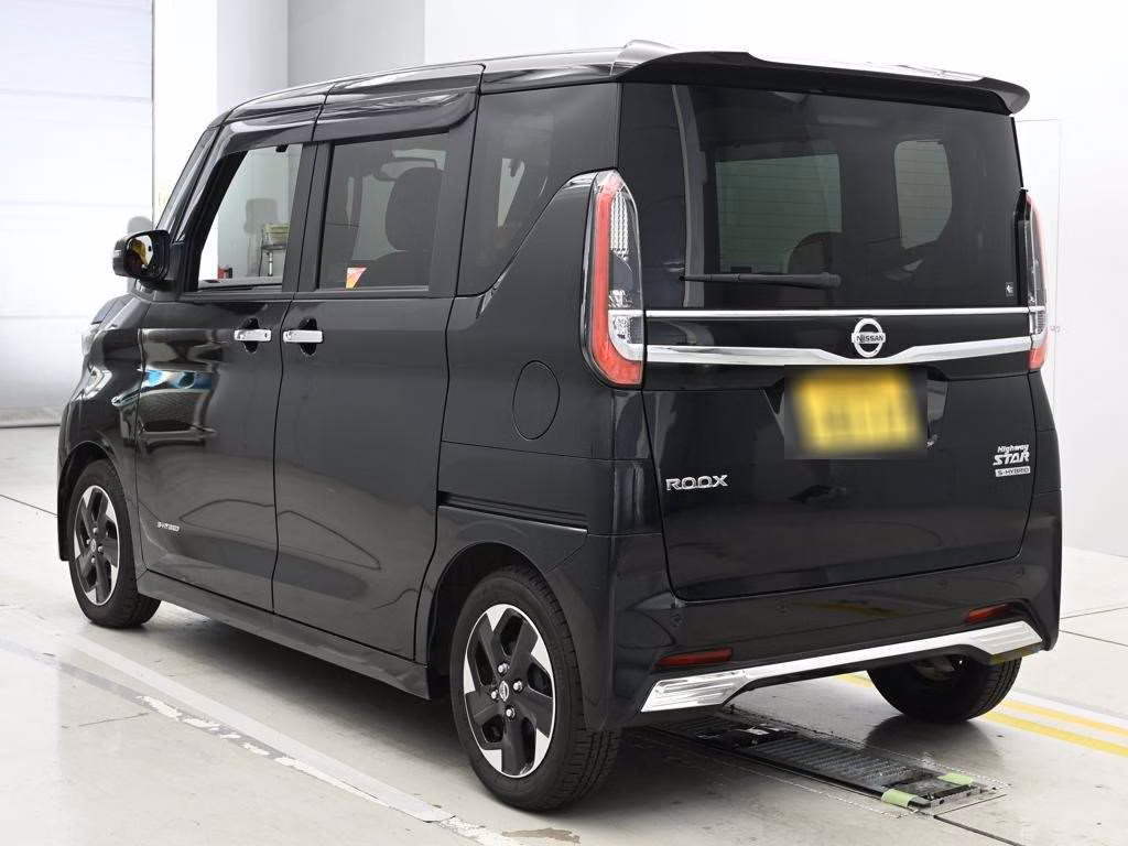 NISSAN ROOX