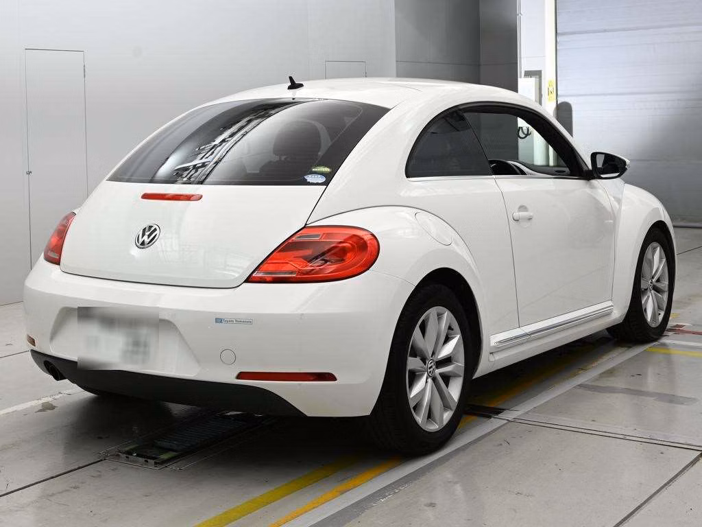 VOLKSWAGEN BEETLE