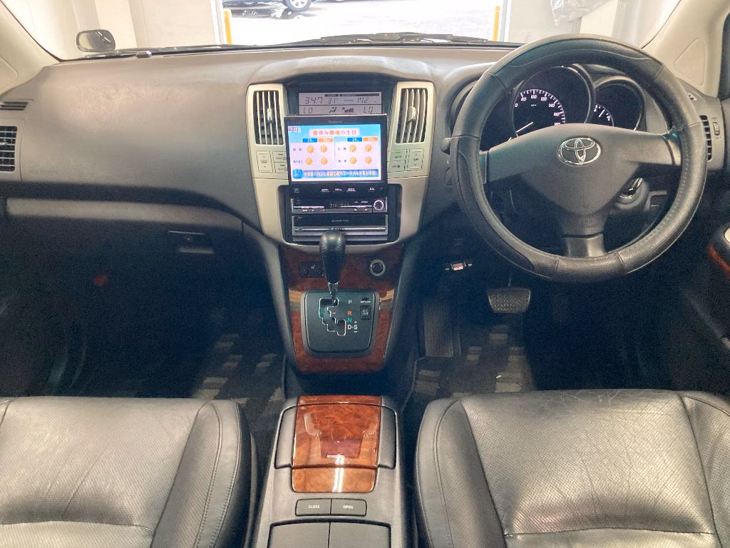 TOYOTA HARRIER