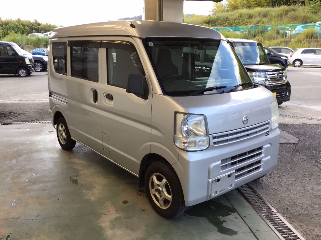 NISSAN NV100 CLIPPER