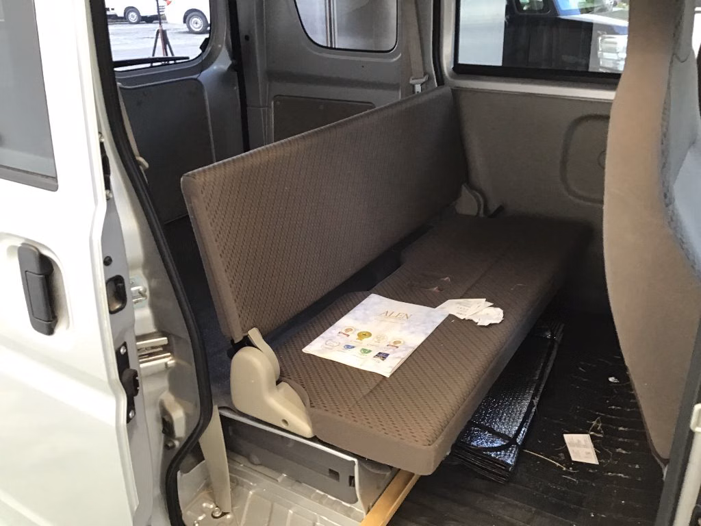 NISSAN NV100 CLIPPER