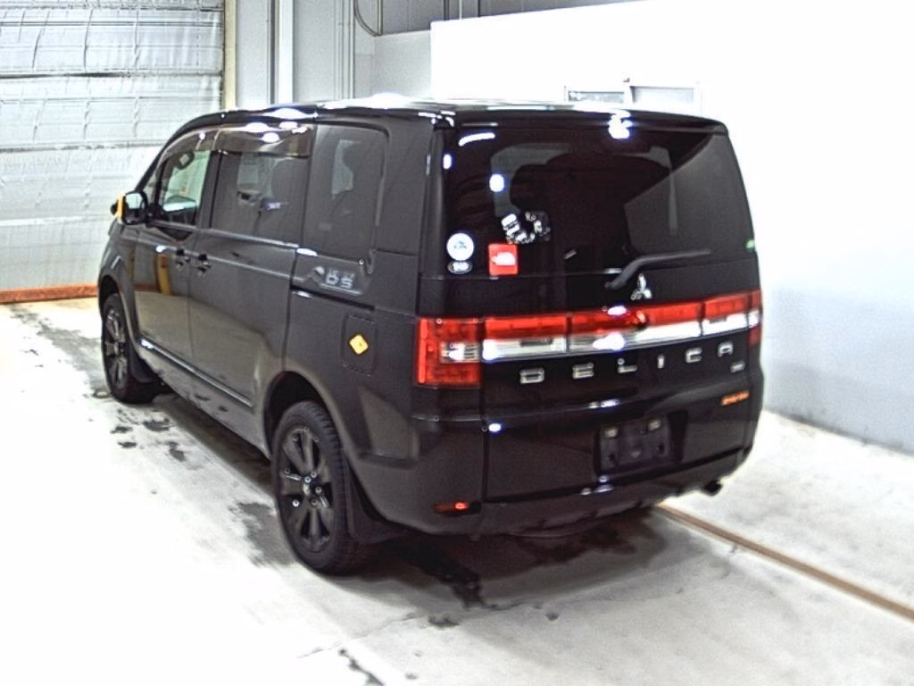 MITSUBISHI DELICA D:5