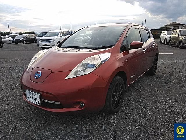 NISSAN LEAF