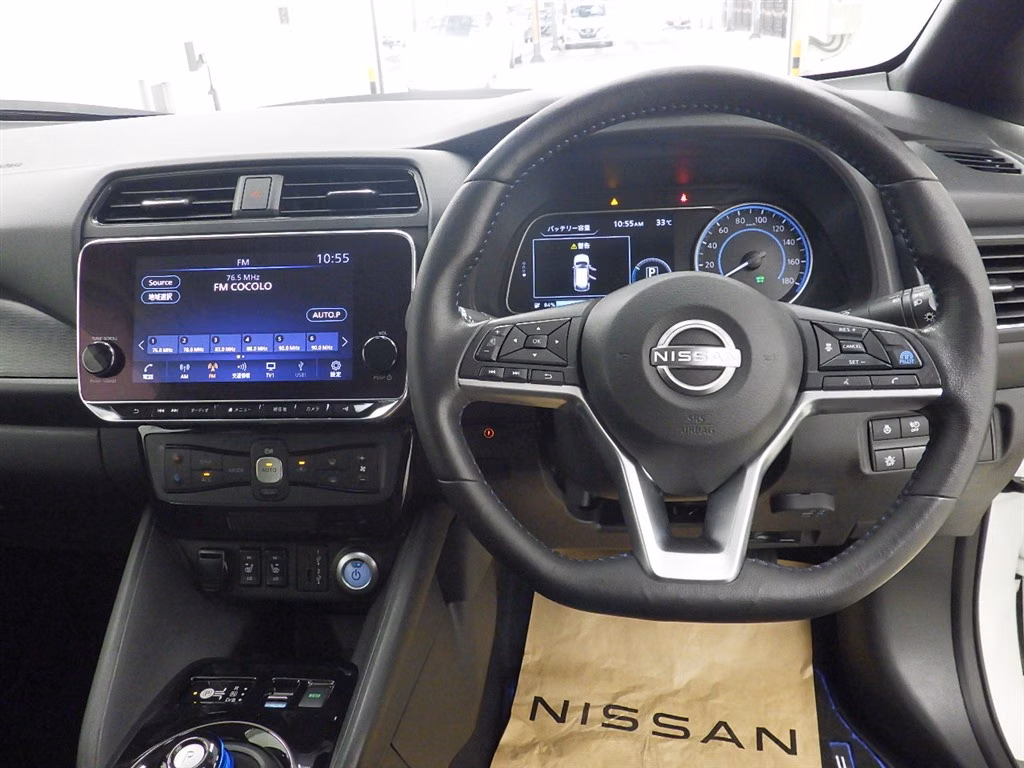 NISSAN LEAF