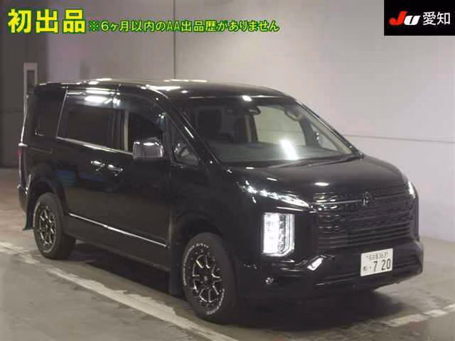 MITSUBISHI DELICA D:5