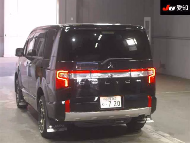 MITSUBISHI DELICA D:5