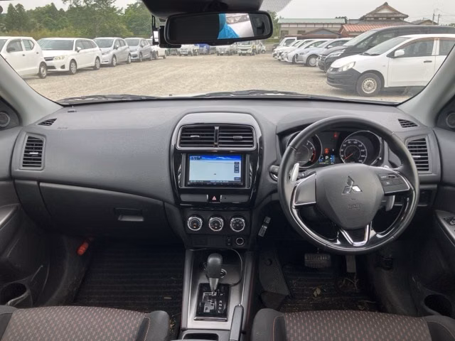 MITSUBISHI RVR