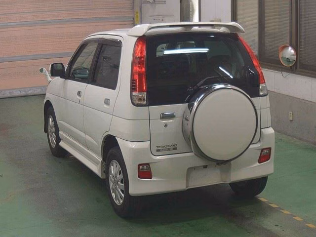 DAIHATSU TERIOS KID