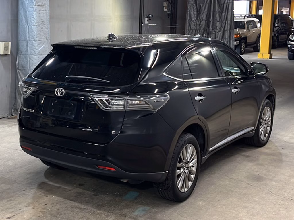 TOYOTA HARRIER